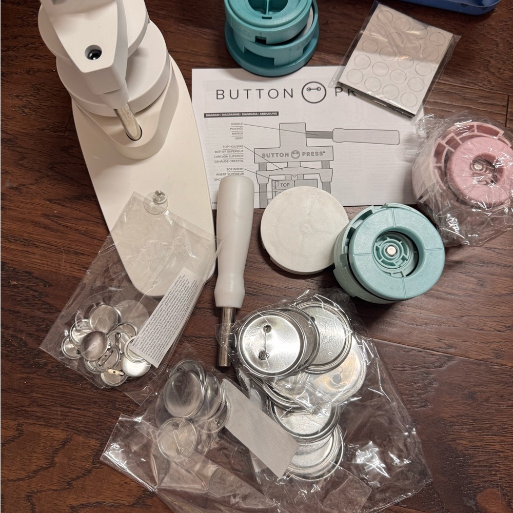 We R Memory Keepers Button Press Machine with Accessories, button maker